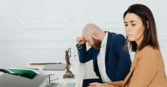 Kuo skiriasi skyrybos dėl sutuoktinio kaltės nuo bendru sutarimu?